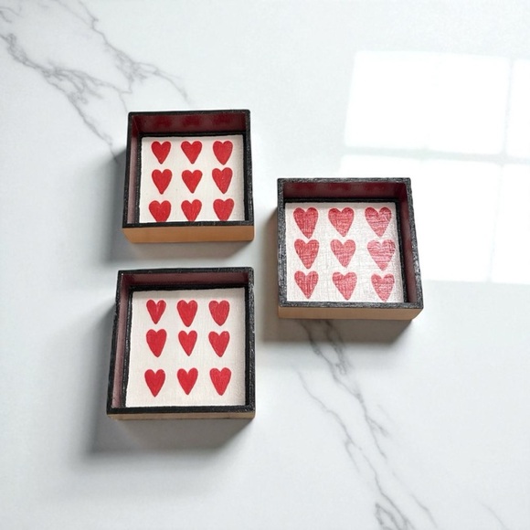 3 Handmade Red Heart Dishes For Small Storage - Picture 5 of 8